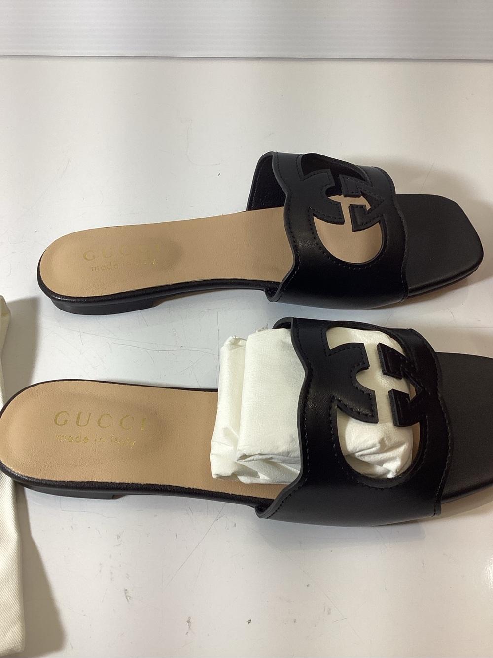 Gucci Black Leather Interlocking-G Slide Sandals - Women - Picture 8 of 14